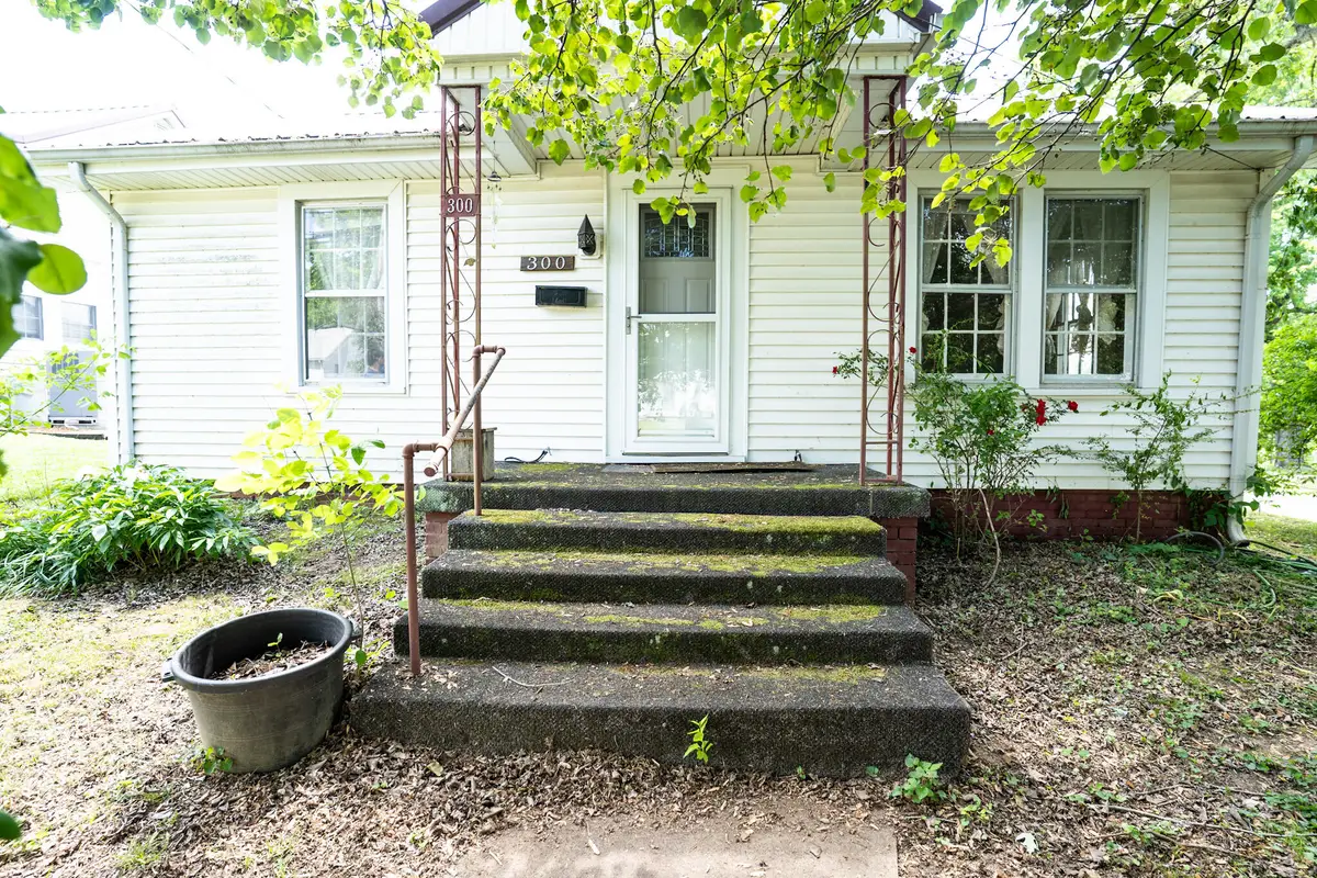 300 Dawson Road, Princeton, KY 42445 - #1