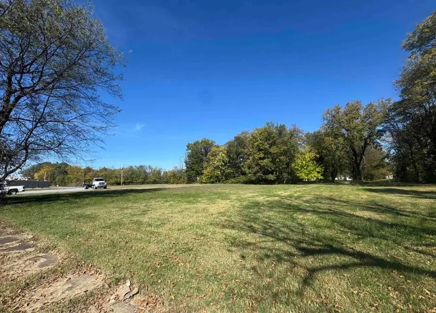 1118 N 8th Street, Paducah, KY 42001 - #2