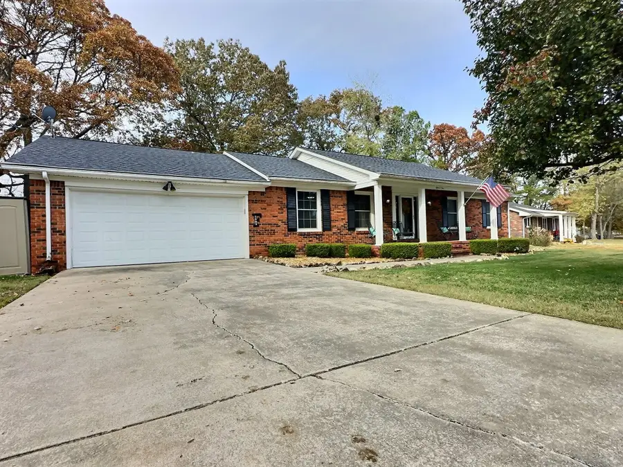 1502 Canterbury Drive, Murray, KY 42071 - #3