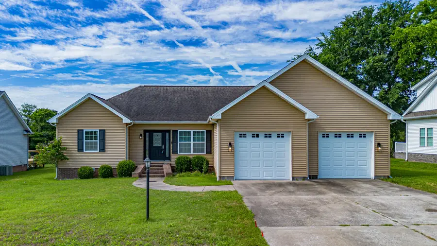 1010 Red Pine Circle, West Paducah, KY 42086 - #3