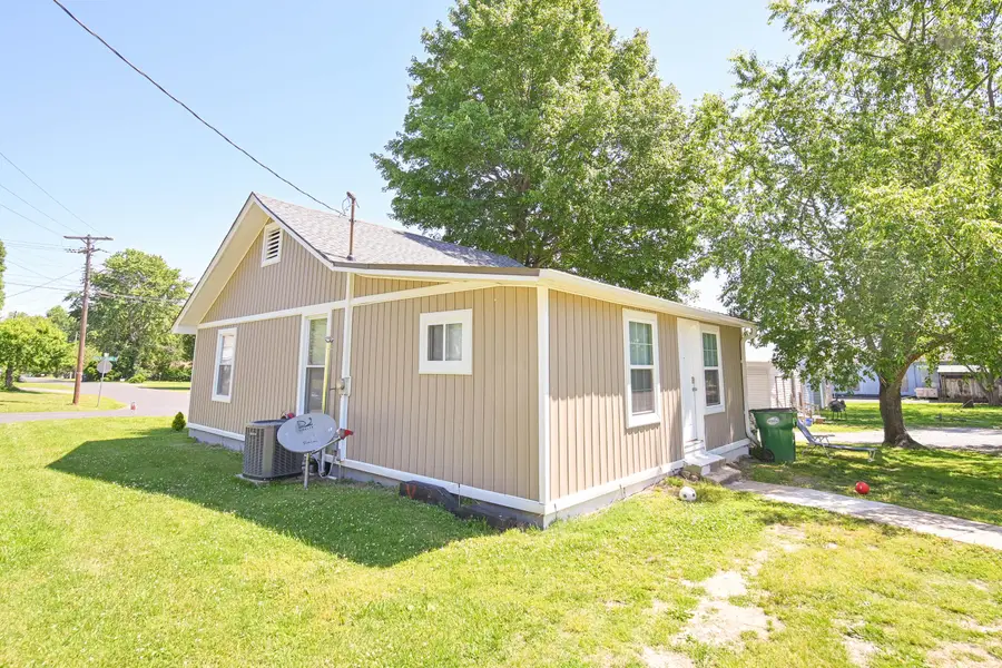 900 Backusburg Road, Mayfield, KY 42066 - #2