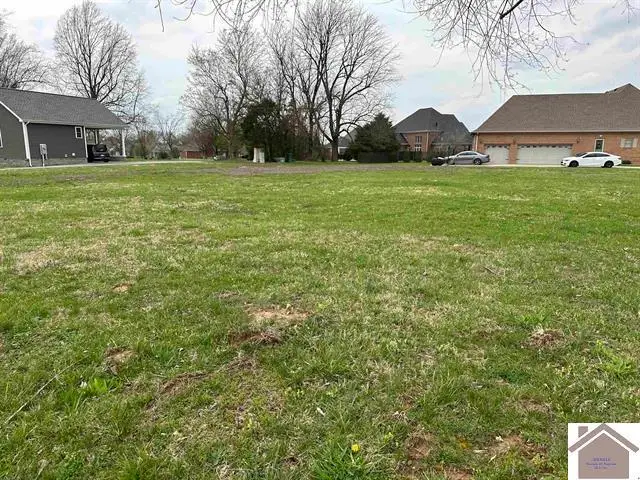 101 Crossfield Drive, Murray, KY 42071 - #2