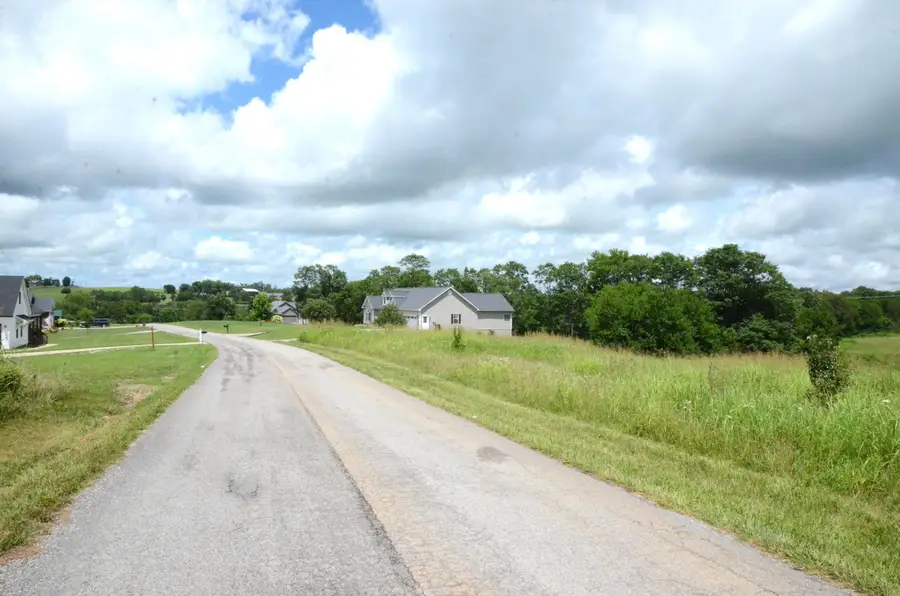 13 Woodridge Drive, Lancaster, KY 40444 - #2