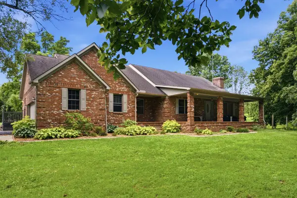 1077 Hammonds Creek Road, Lawrenceburg, KY 40342