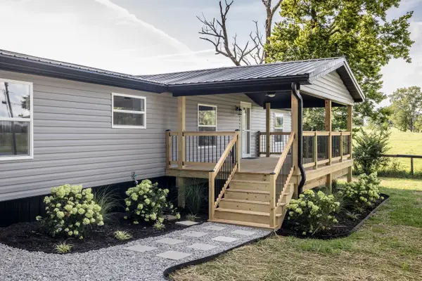 809 Hill Road, Paris, KY 40361