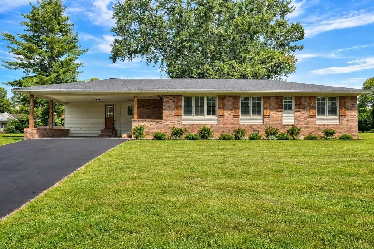 207 Donna Drive, Hopkinsville, KY 42240 - #1
