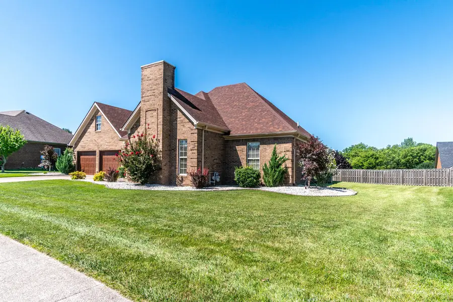 114 Castlewood Drive, Richmond, KY 40475 - #2