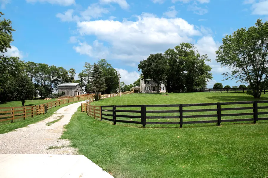 560 Delaney Ferry Road, Versailles, KY 40383 - #2