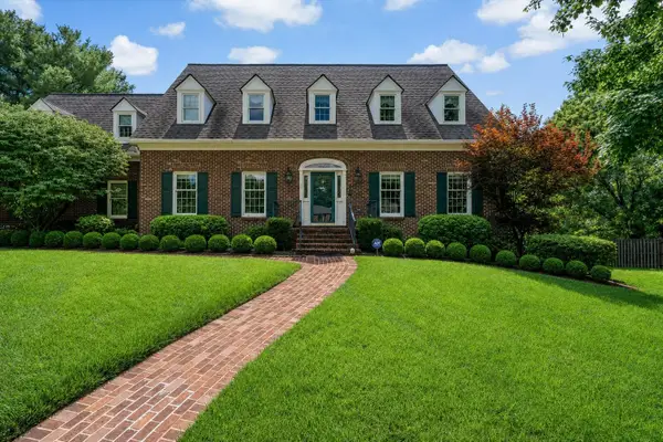 709 Turf Court, Lexington, KY 40502