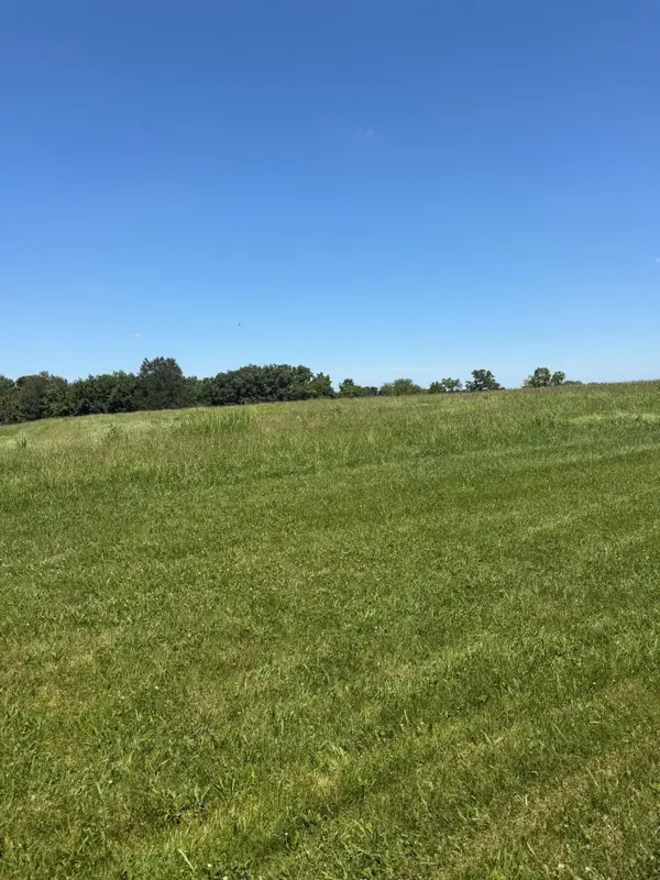 405 Arrowhead Springs Lane, Versailles, KY 40383