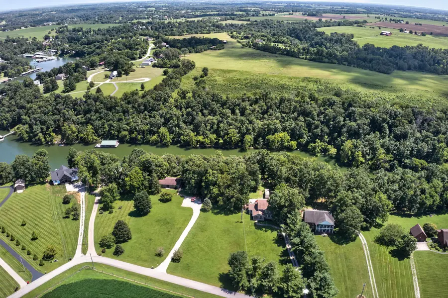 311 Lakeland Drive, Harrodsburg, KY 40330 - #2
