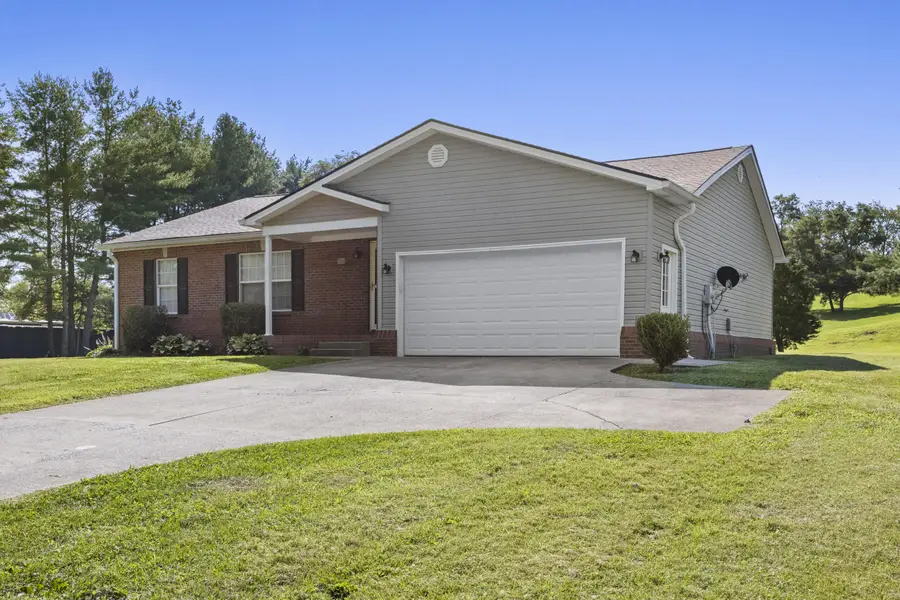 225 S Homestead Lane, Lancaster, KY 40444 - #2