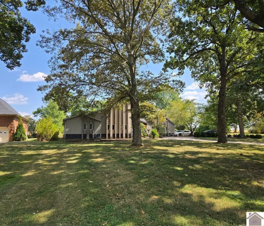 636 Oaks Country Club Road, Murray, KY 42071 - #1