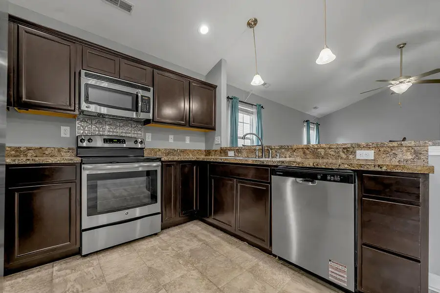 161 Sutton Pl Boulevard, Georgetown, KY 40324 - #2