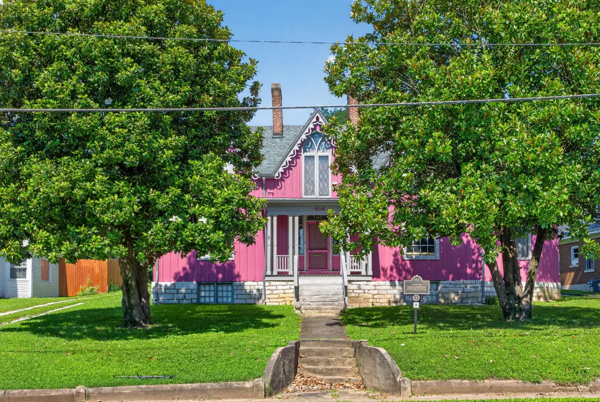 414 N Main Street, Harrodsburg, KY 40330 - #1
