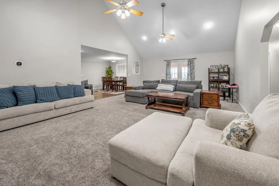 1000 Walnut Grove Circle, Richmond, KY 40475 - #2