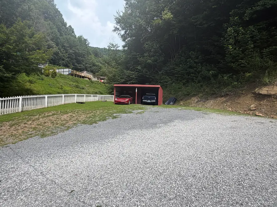 60 Beech Grove Lane, Harlan, KY 40831 - #2