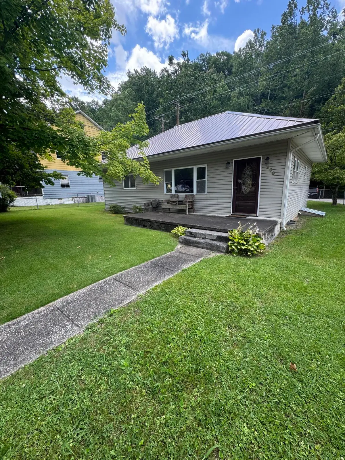358 E Main Street, Lynch, KY 40855 - #1
