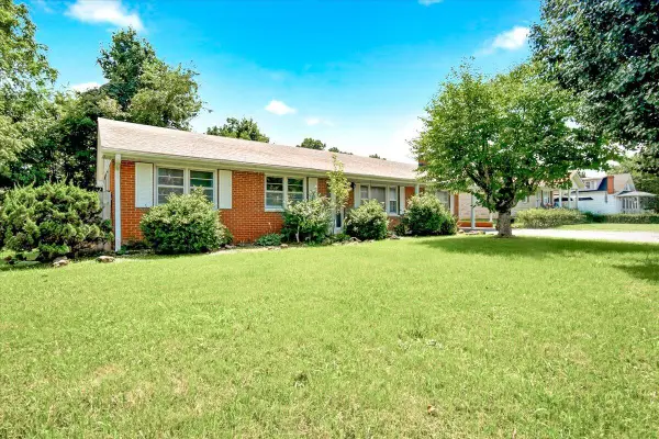 1398 S Wilderness Road, Mt Vernon, KY 40456