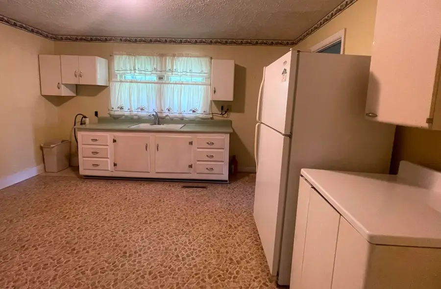 103 Holt Avenue, Barbourville, KY 40906 - #3