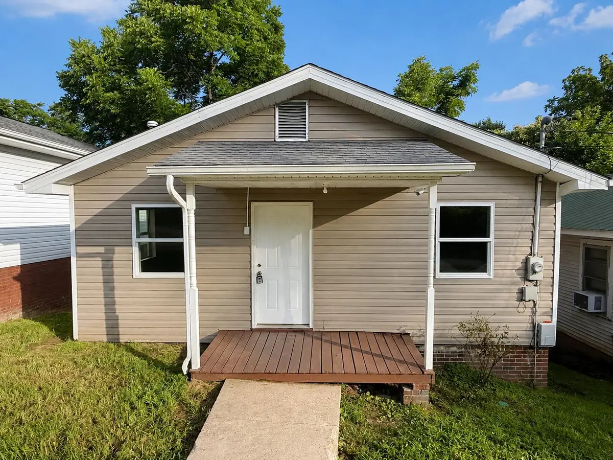 413 W 15th Street, Corbin, KY 40701 - #1