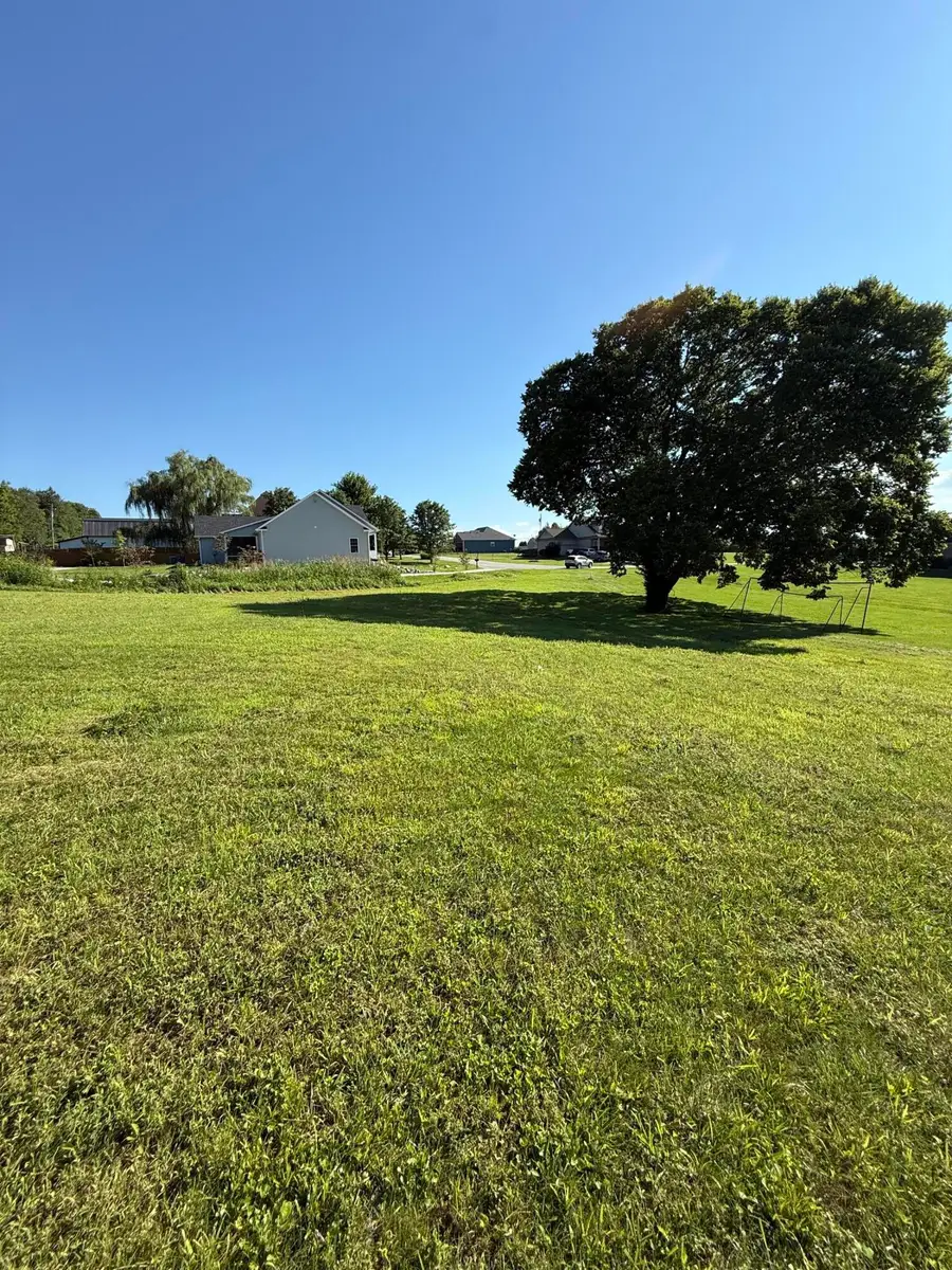 220 Bracken Court, Frankfort, KY 40601 - #3