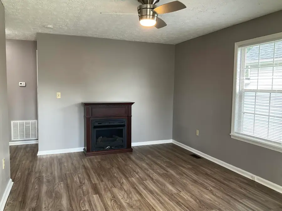 117 Cottage Street, Nicholasville, KY 40356 - #3