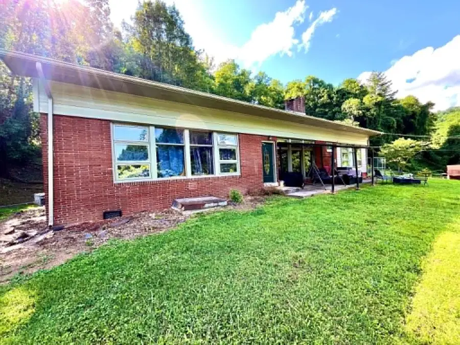 821 Ivy, Harlan, KY 40831 - #2