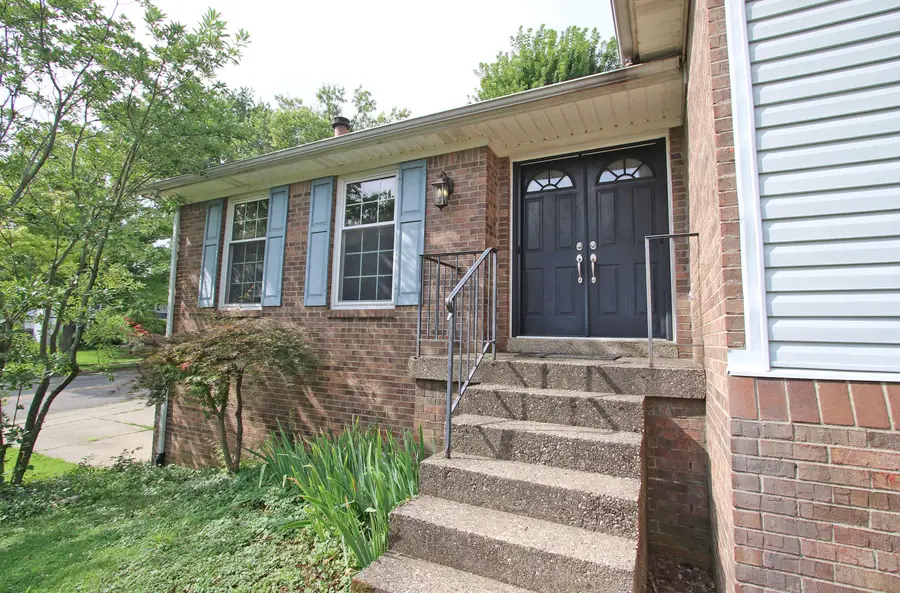 388 Cromwell Way, Lexington, KY 40503 - #3