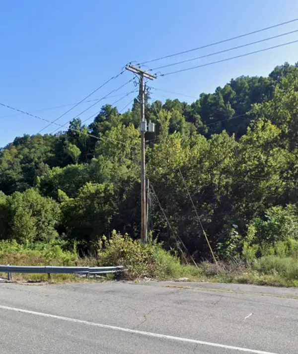 0000 Kentucky 40, Paintsville, KY 41240
