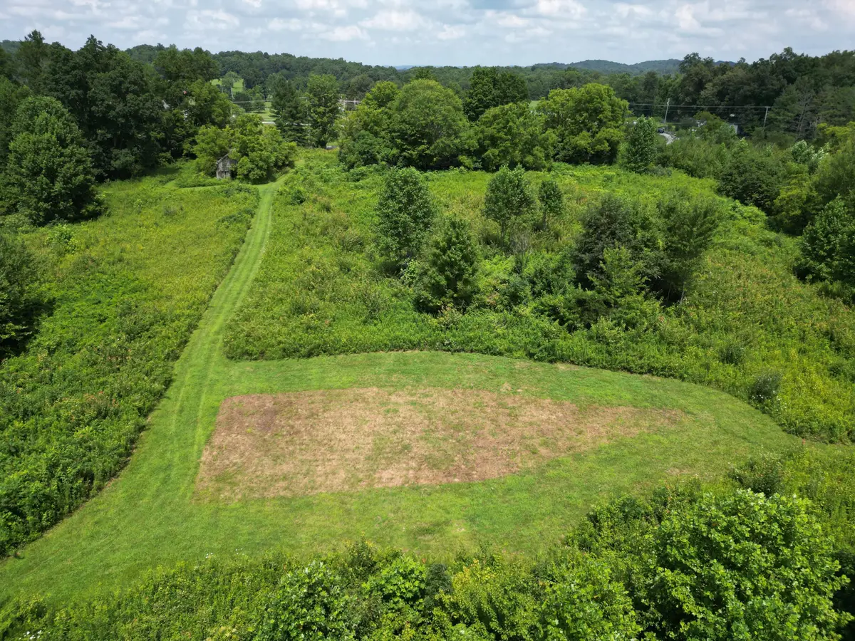 9991 Kentucky 490, East Bernstadt, KY 40729 - #1