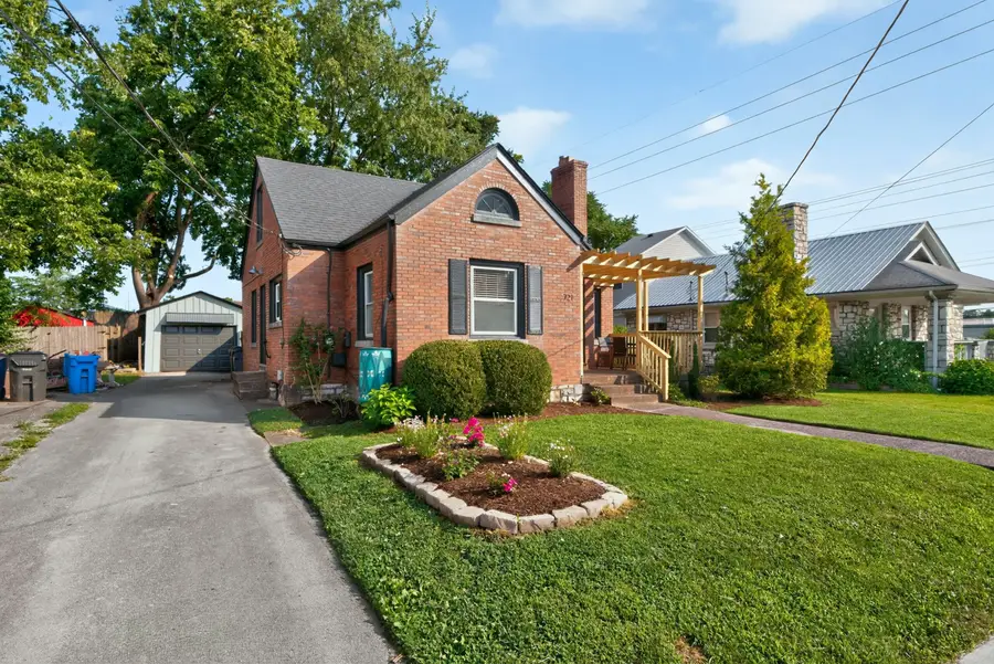 721 Headley Avenue, Lexington, KY 40508 - #3