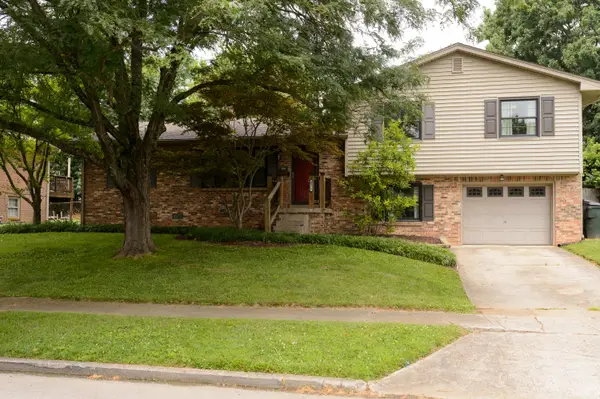 3279 Waterford Park, Lexington, KY 40517
