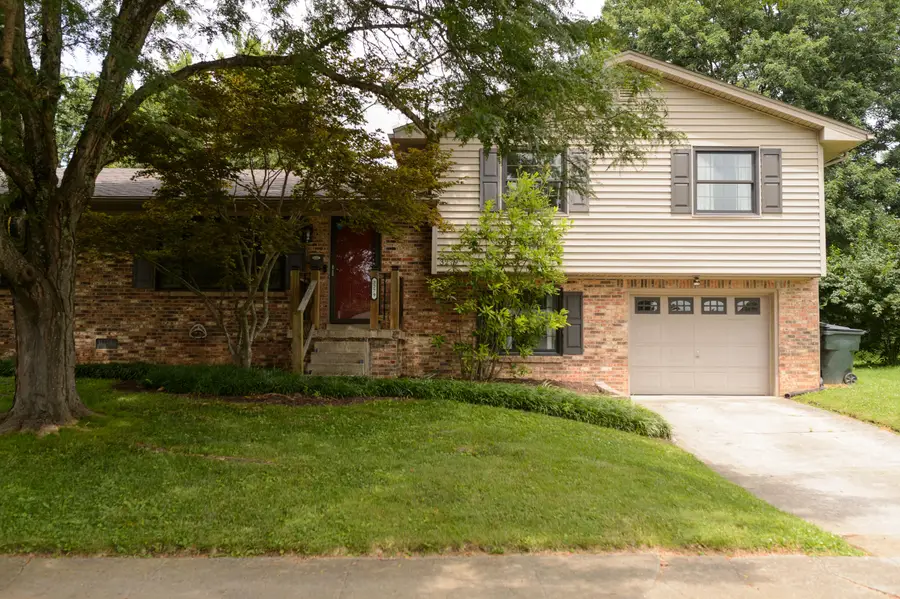 3279 Waterford Park, Lexington, KY 40517 - #2