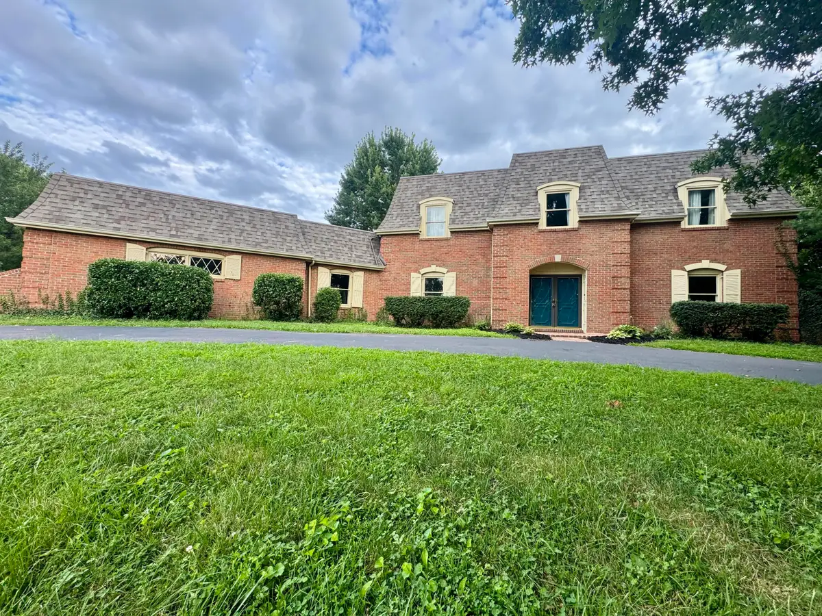972 Edgewater Drive, Lexington, KY 40502 - #1