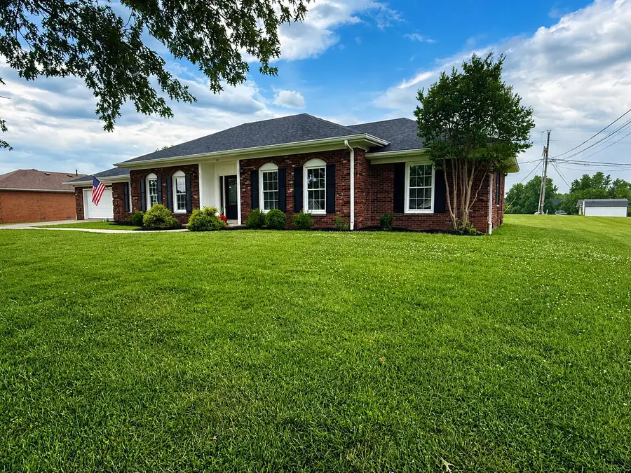 521 Shenandoah Drive, Harrodsburg, KY 40330 - #2
