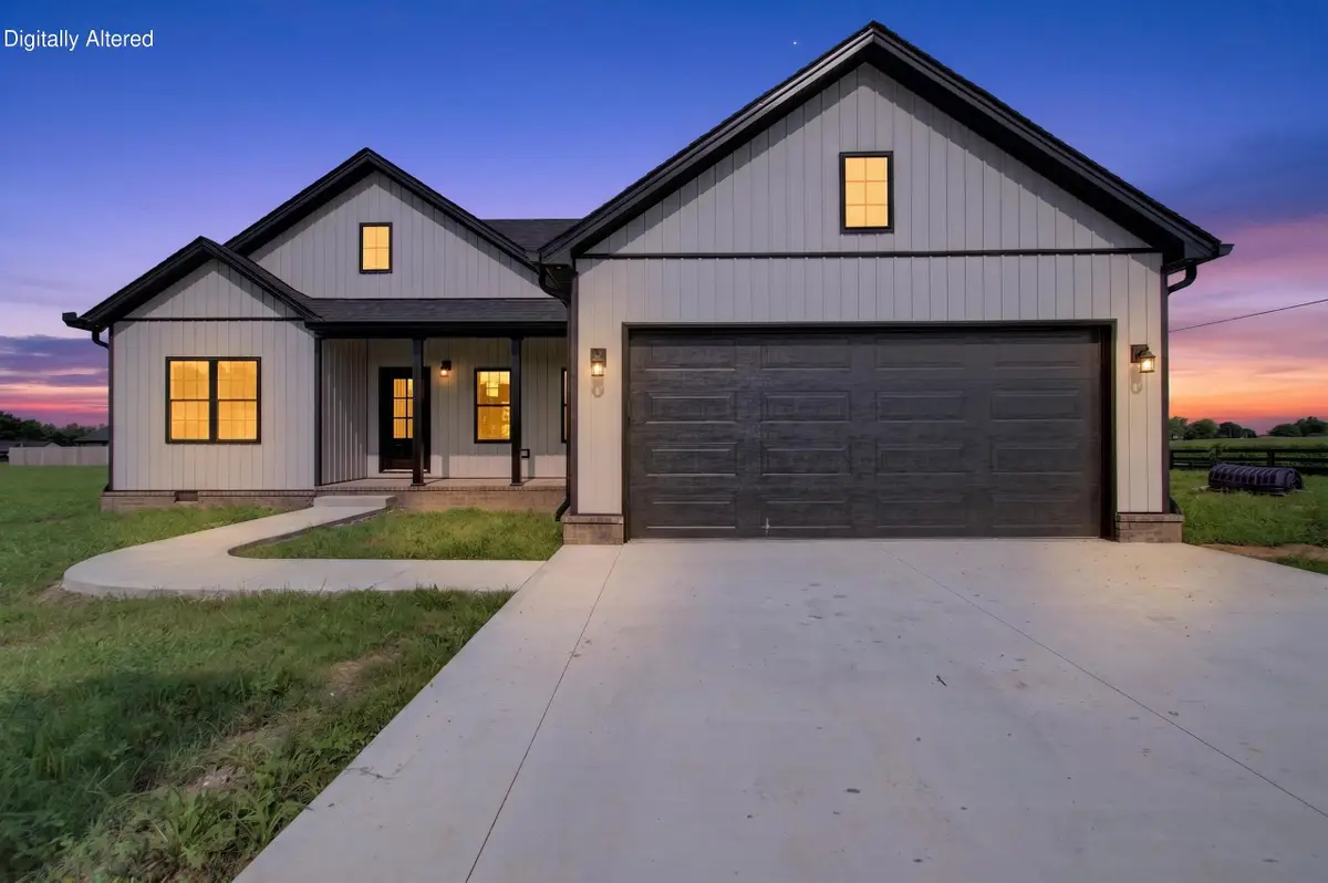 18 Evergreen Circle, Danville, KY 40422 - #1
