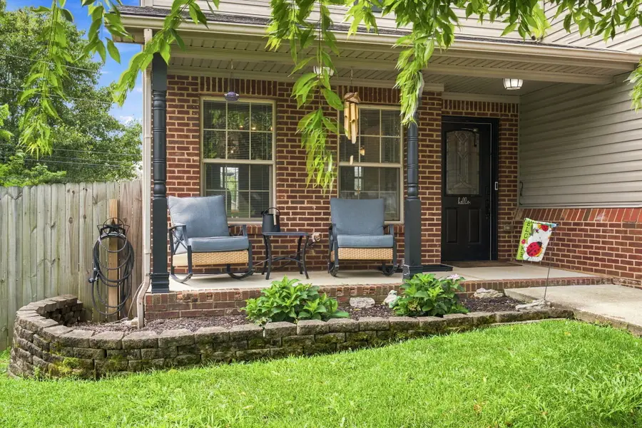 404 E Ridge Drive, Nicholasville, KY 40356 - #3
