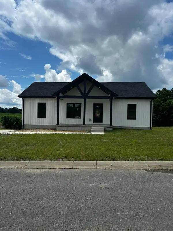 82 Temple Drive, Springfield, KY 40069
