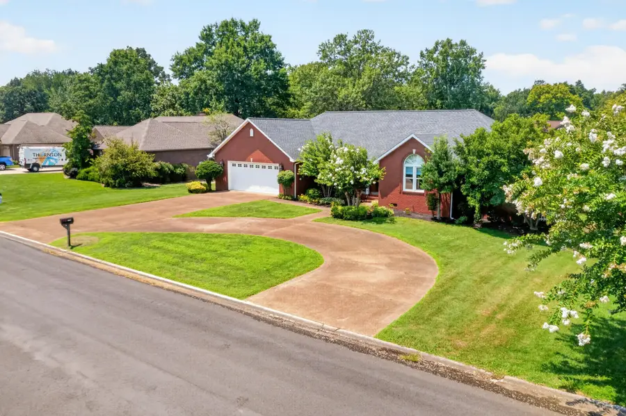 1304 Larkspur Drive, Murray, KY 42071 - #2