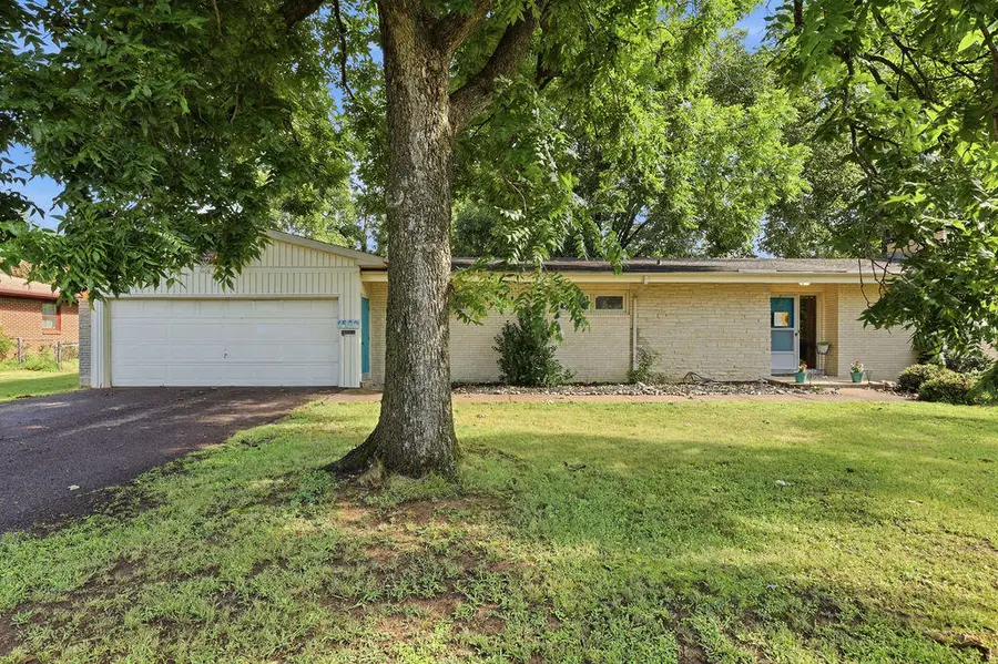 1502 Story Avenue, Murray, KY 42071 - #2