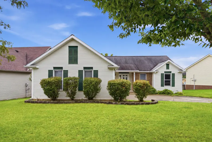 300 Lakeshore Circle, Georgetown, KY 40324 - #2