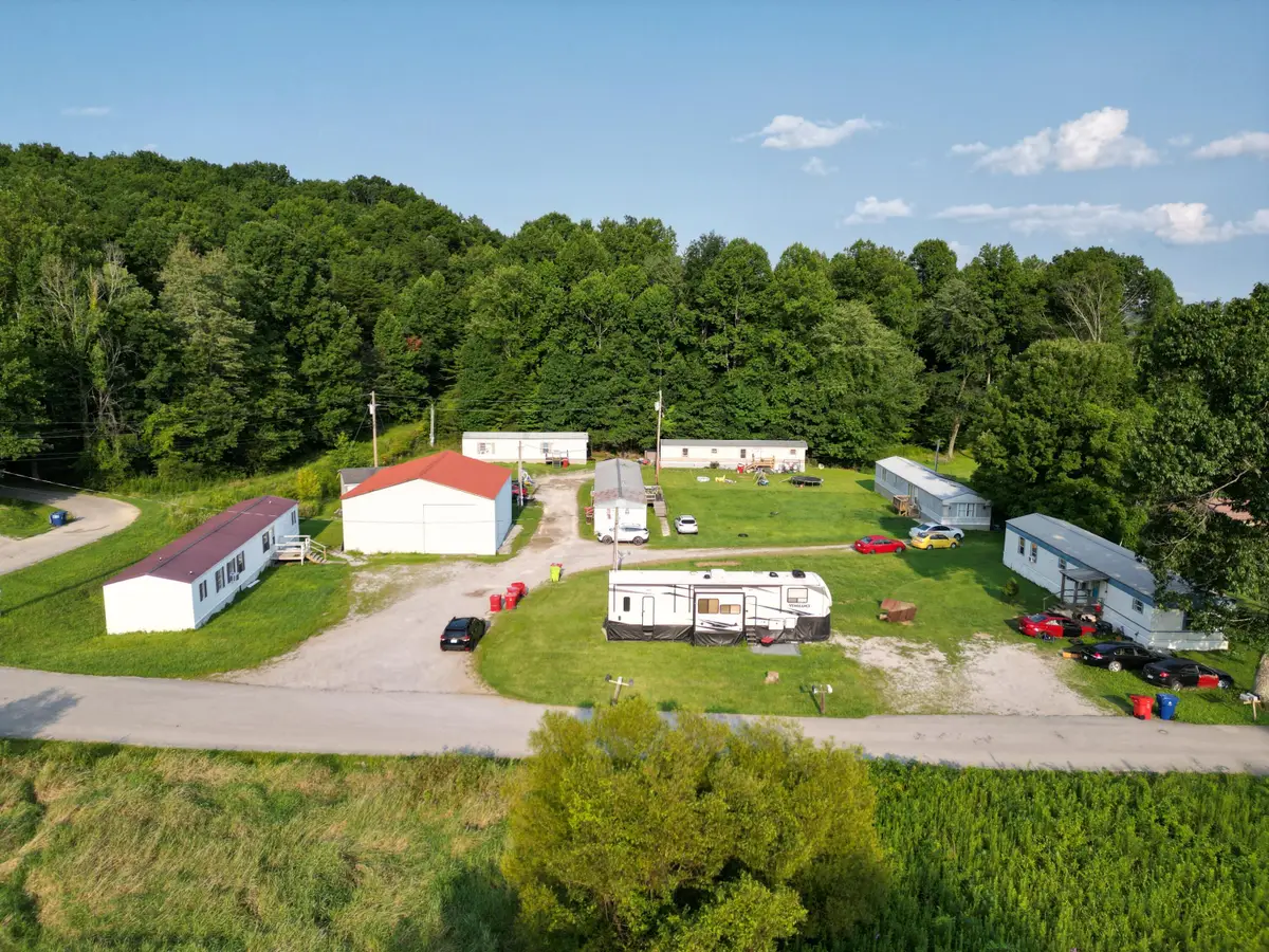 90 E Robinson Road, London, KY 40744 - #1