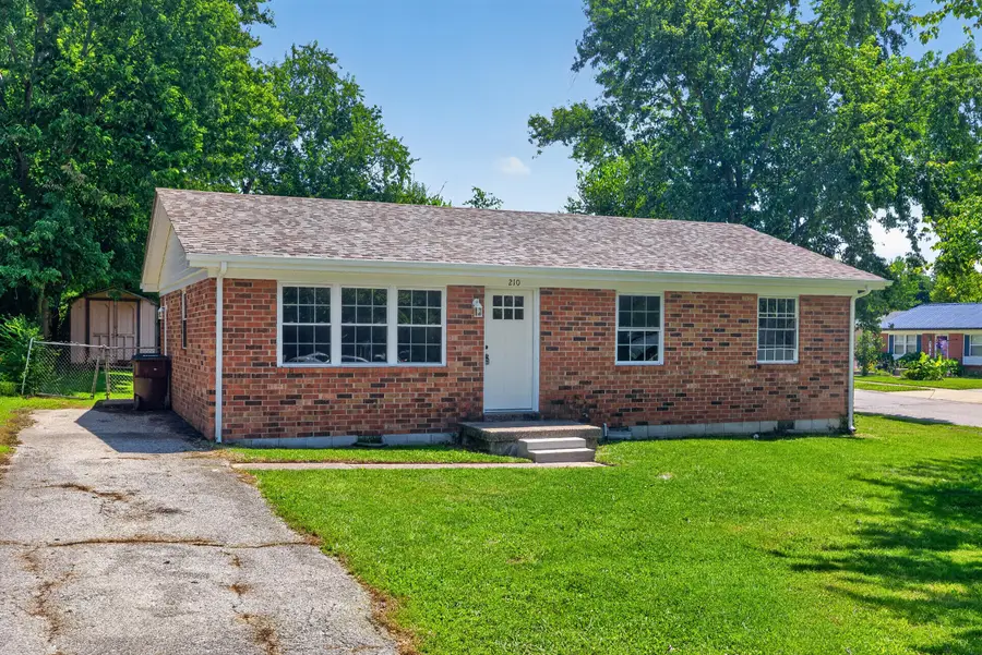 210 S Central Avenue, Nicholasville, KY 40356 - #2