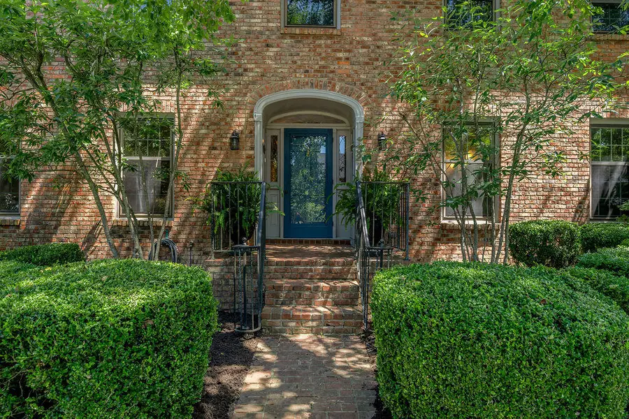1327 Strawberry Lane, Lexington, KY 40502 - #2