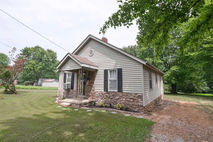 1125 Depot Street, Mayfield, KY 42066 - #2