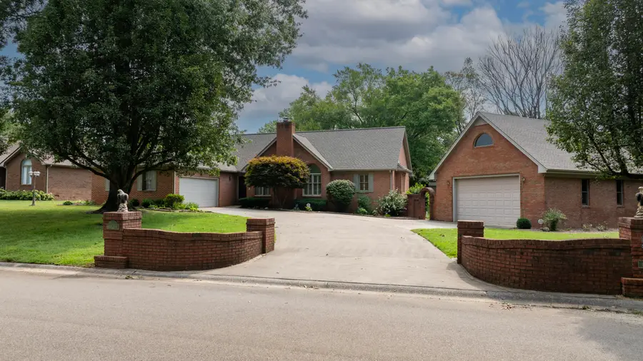 1307 Fleetwood Drive, Murray, KY 42071 - #2