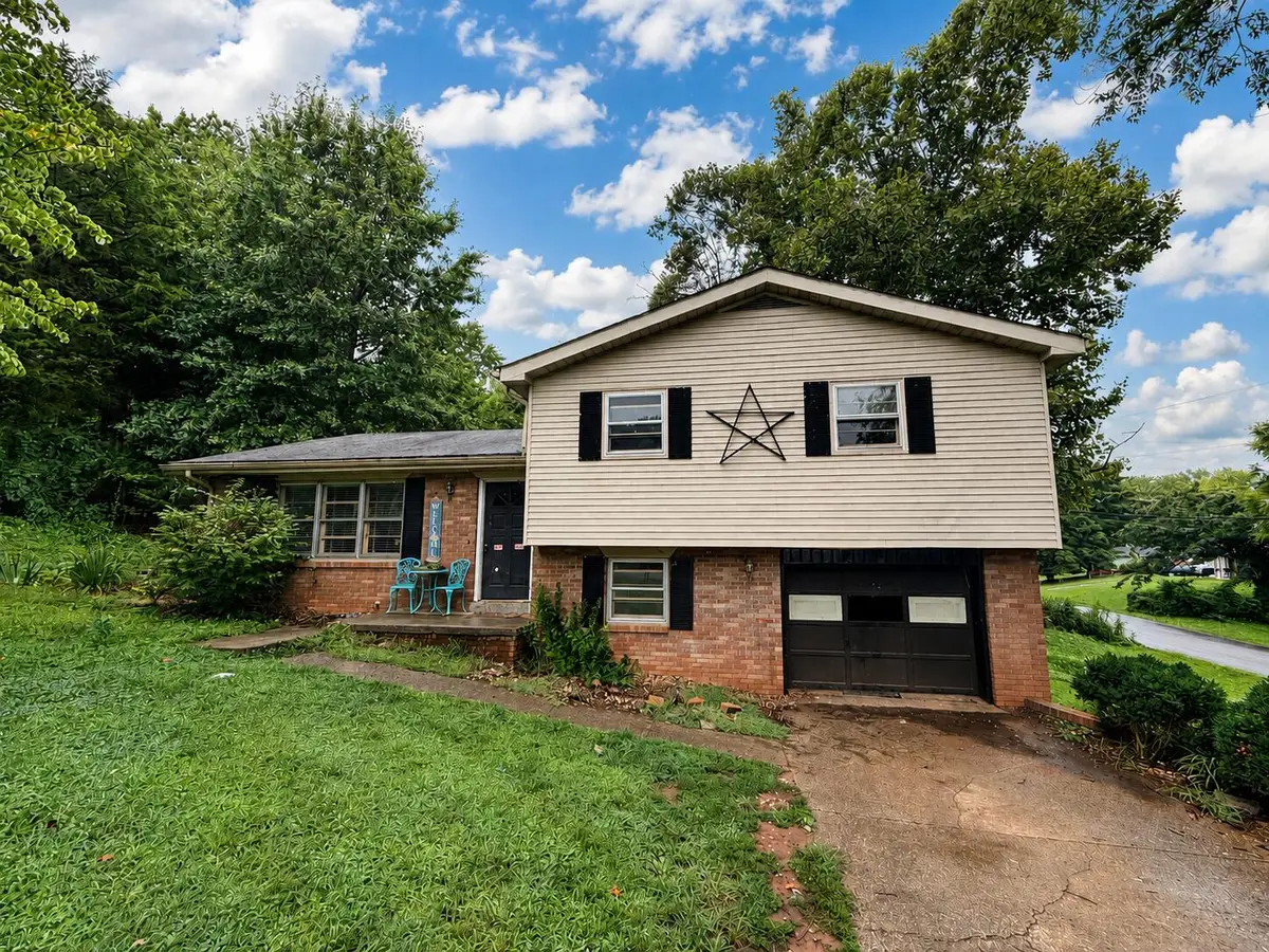 341 Twin Rivers Drive, Bronston, KY 42518 - #1