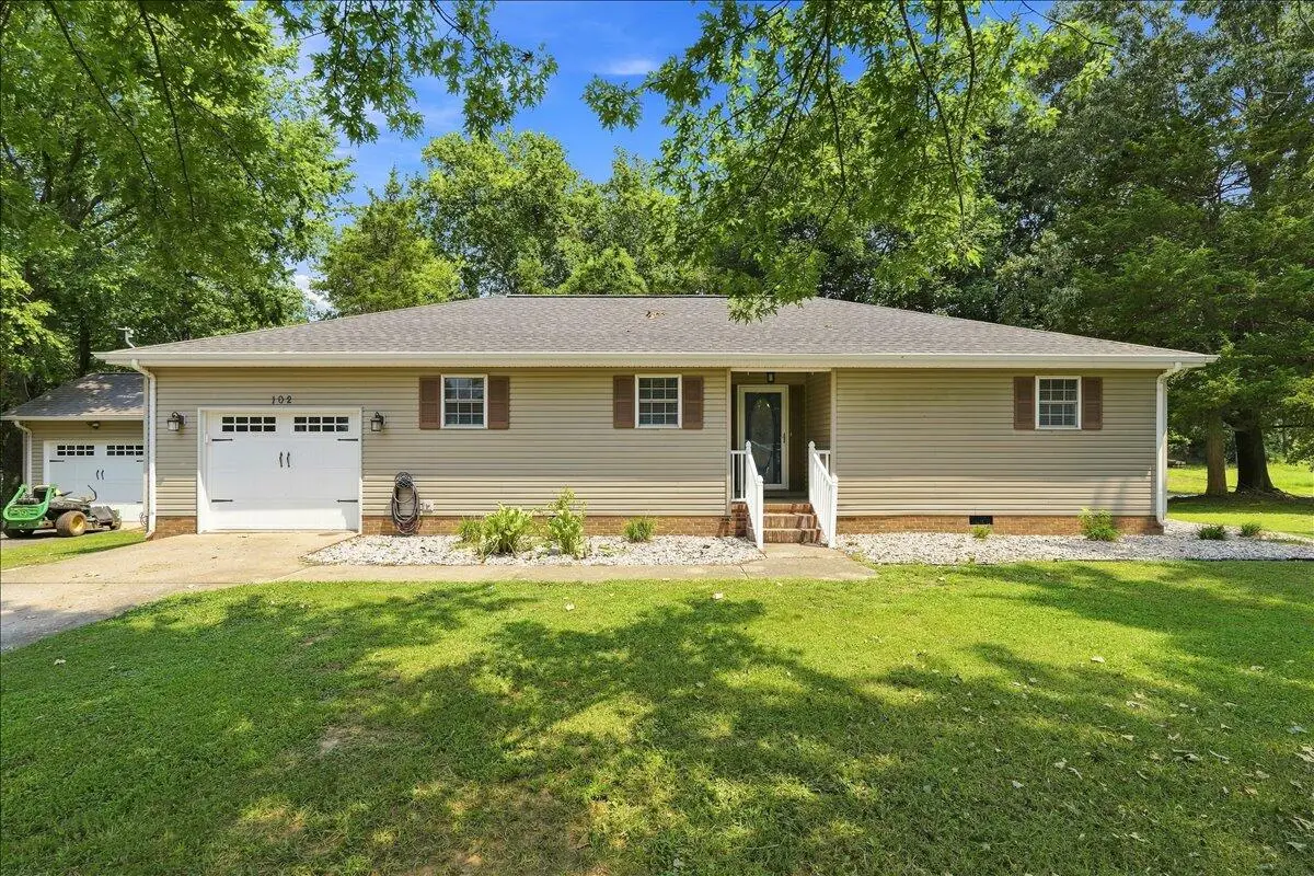 102 Wendy Drive, Eddyville, KY 42038 - #1
