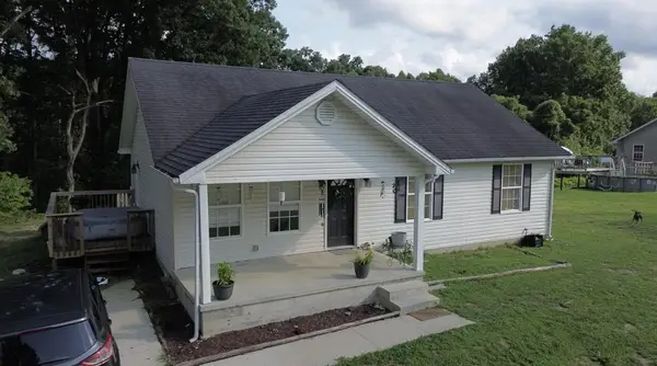 2001 Stacy Lane Road, Irvine, KY 40336